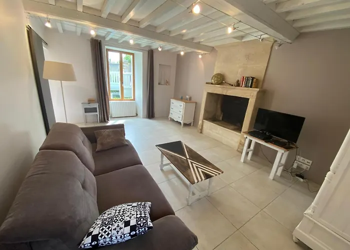 Jolie Maison En Pierres Au Calme Dans Un Village Aux Portes De Bayeux Hébergement de vacances *