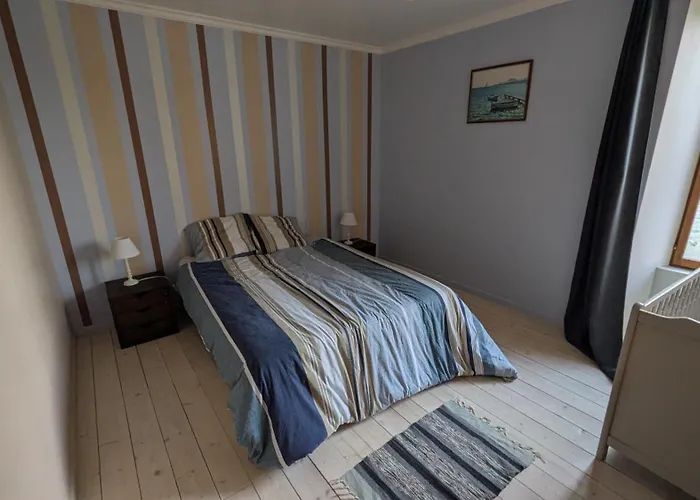 Hébergement de vacances Jolie Maison En Pierres Au Calme Dans Un Village Aux Portes De Bayeux *